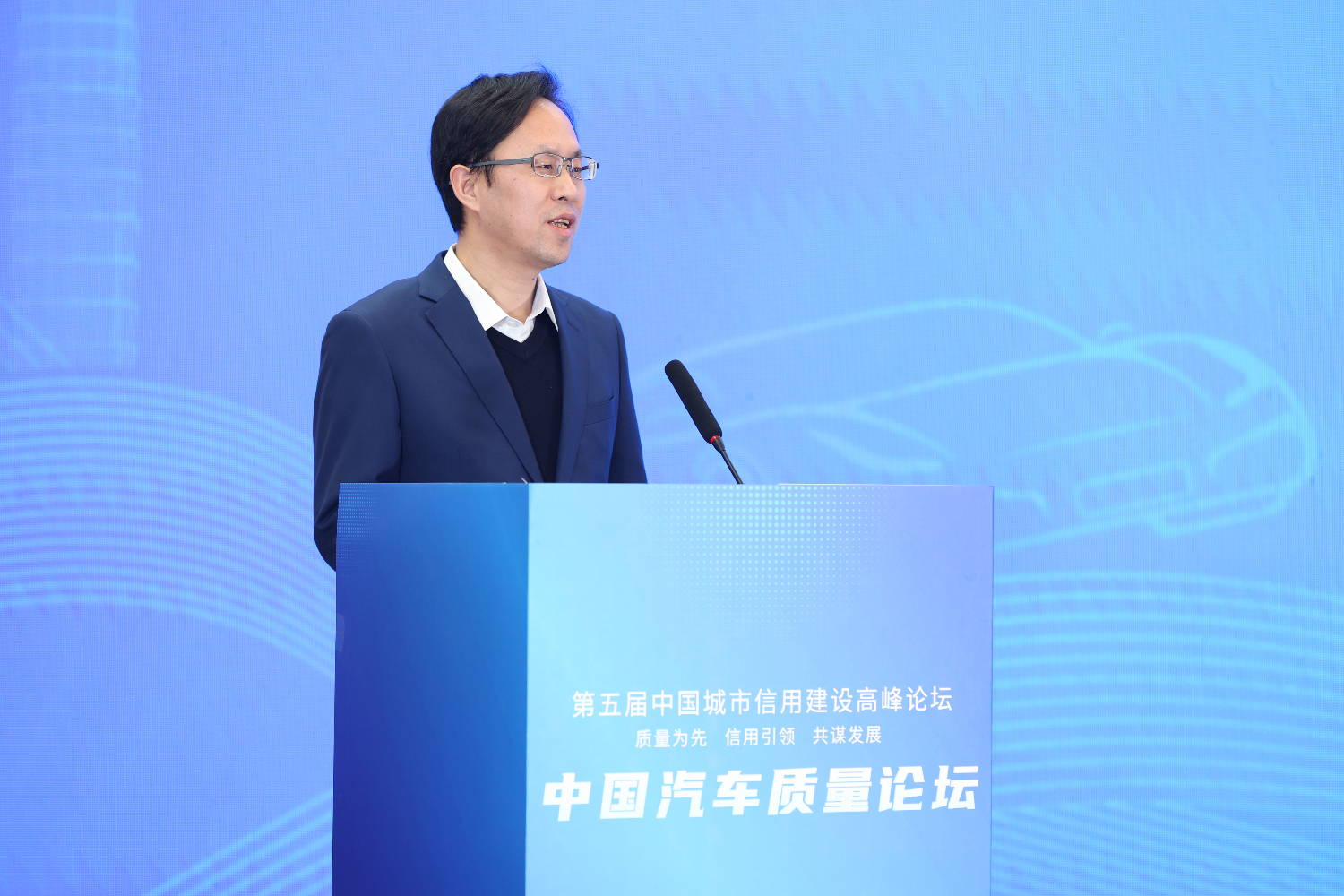 东风.png 东风.png