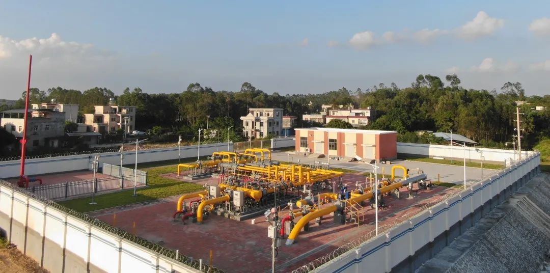 3.jpg d13a7a4792be442289149a3ee66a4130.jpg