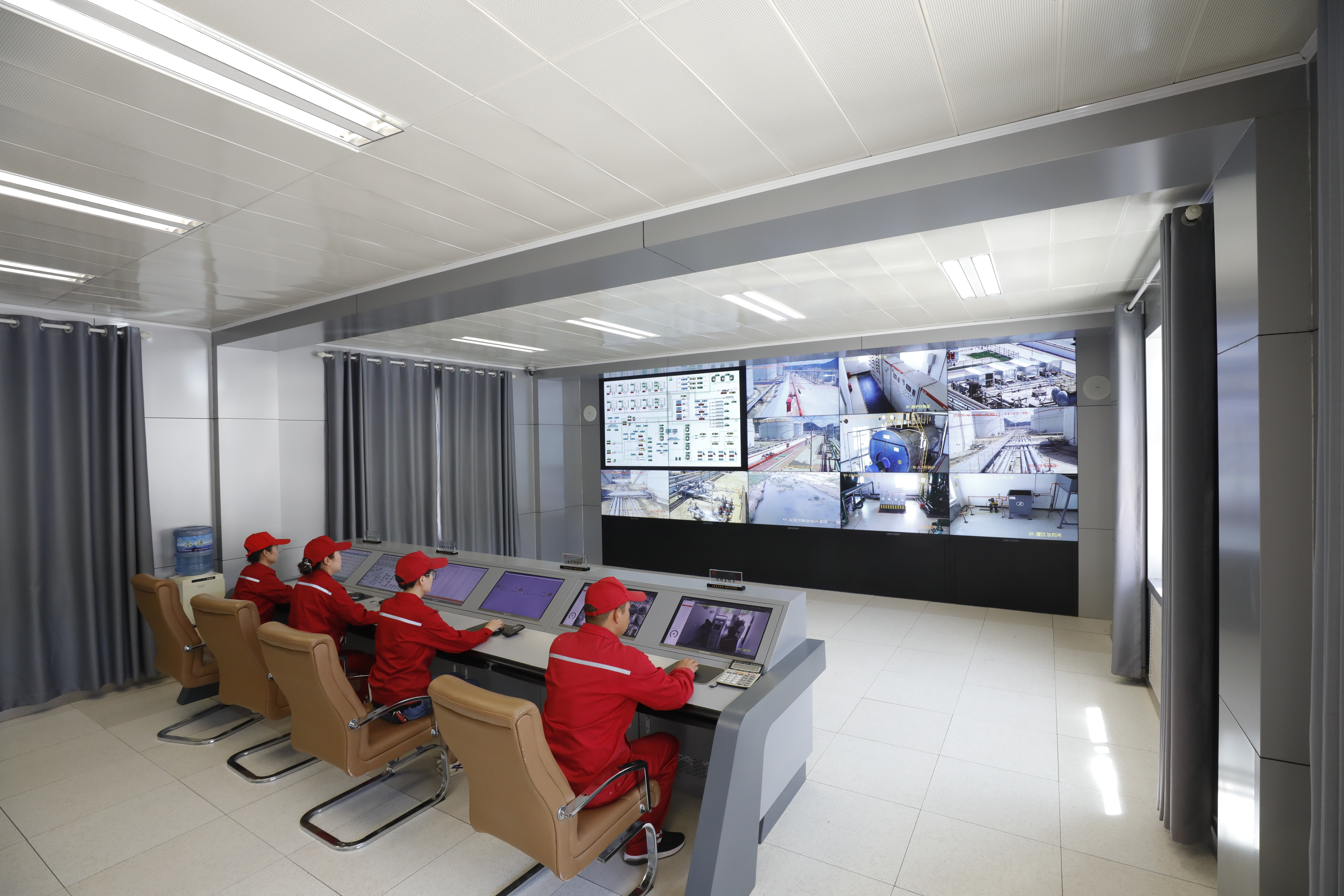 数字化油田建设.JPG 数字化油田建设.JPG