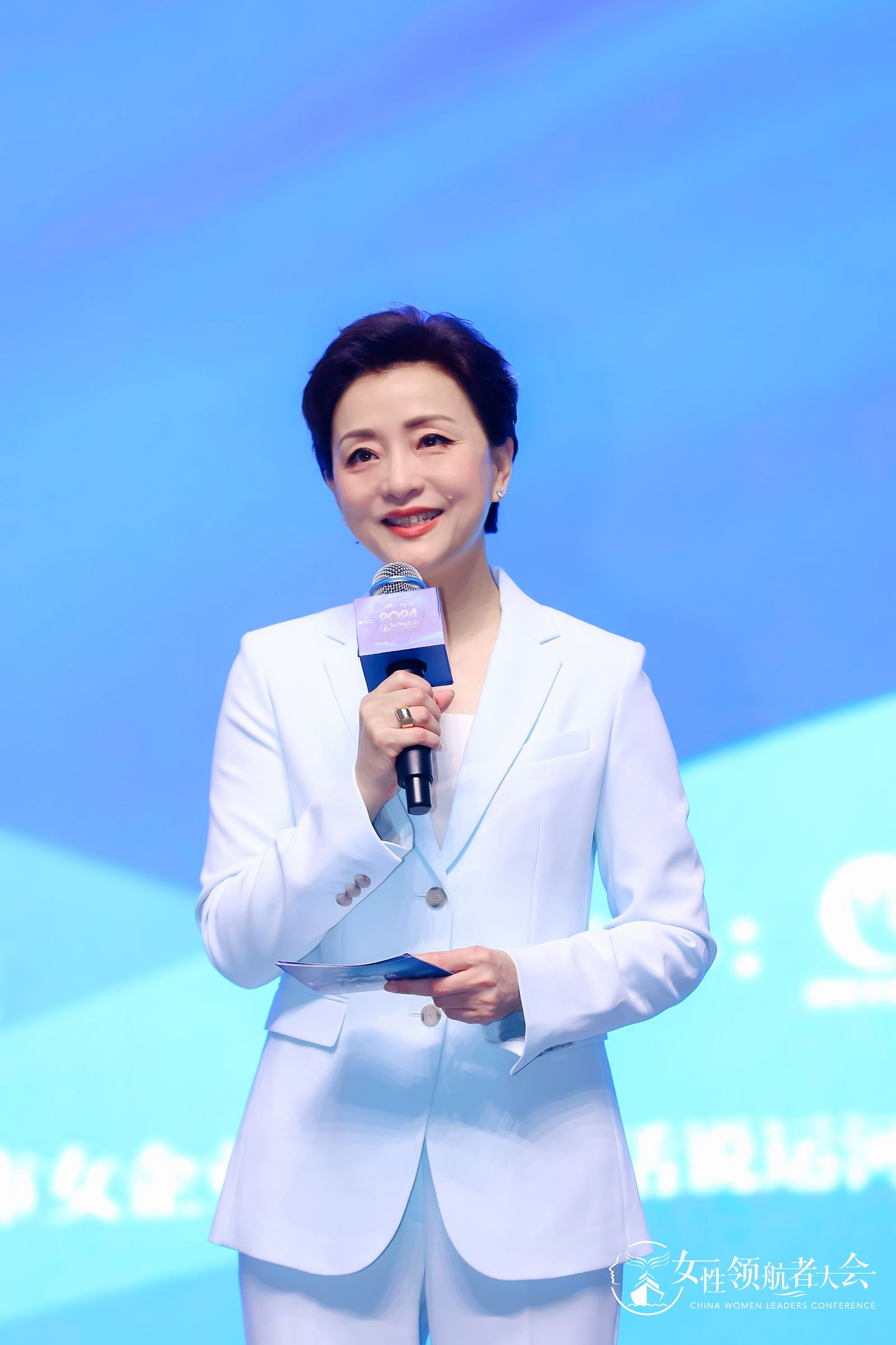 杨澜.JPG 538d07b72240459780851821d2efb7cd.jpeg