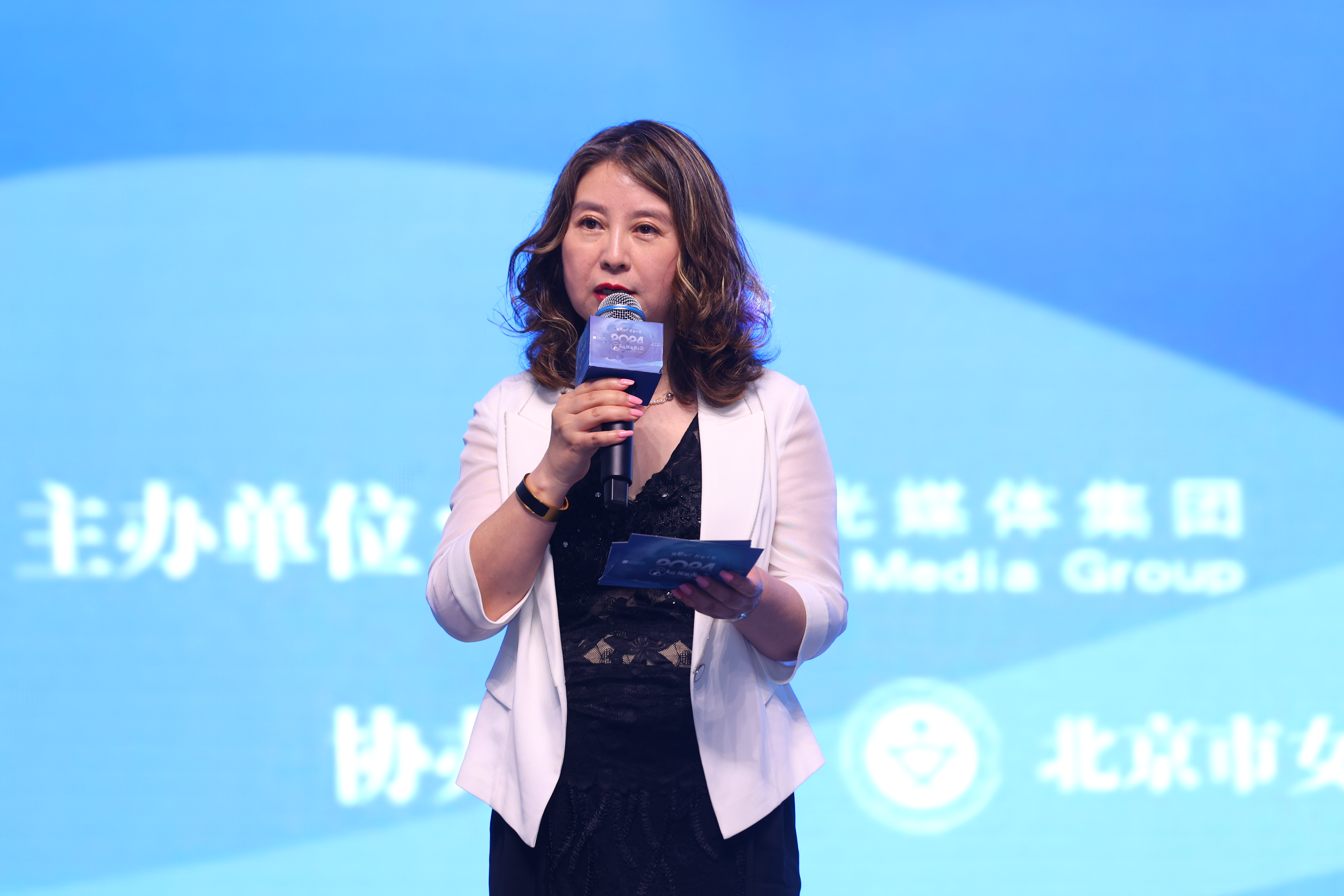 李婷.JPG fec251f807a347bc900e019399408dc8.jpeg