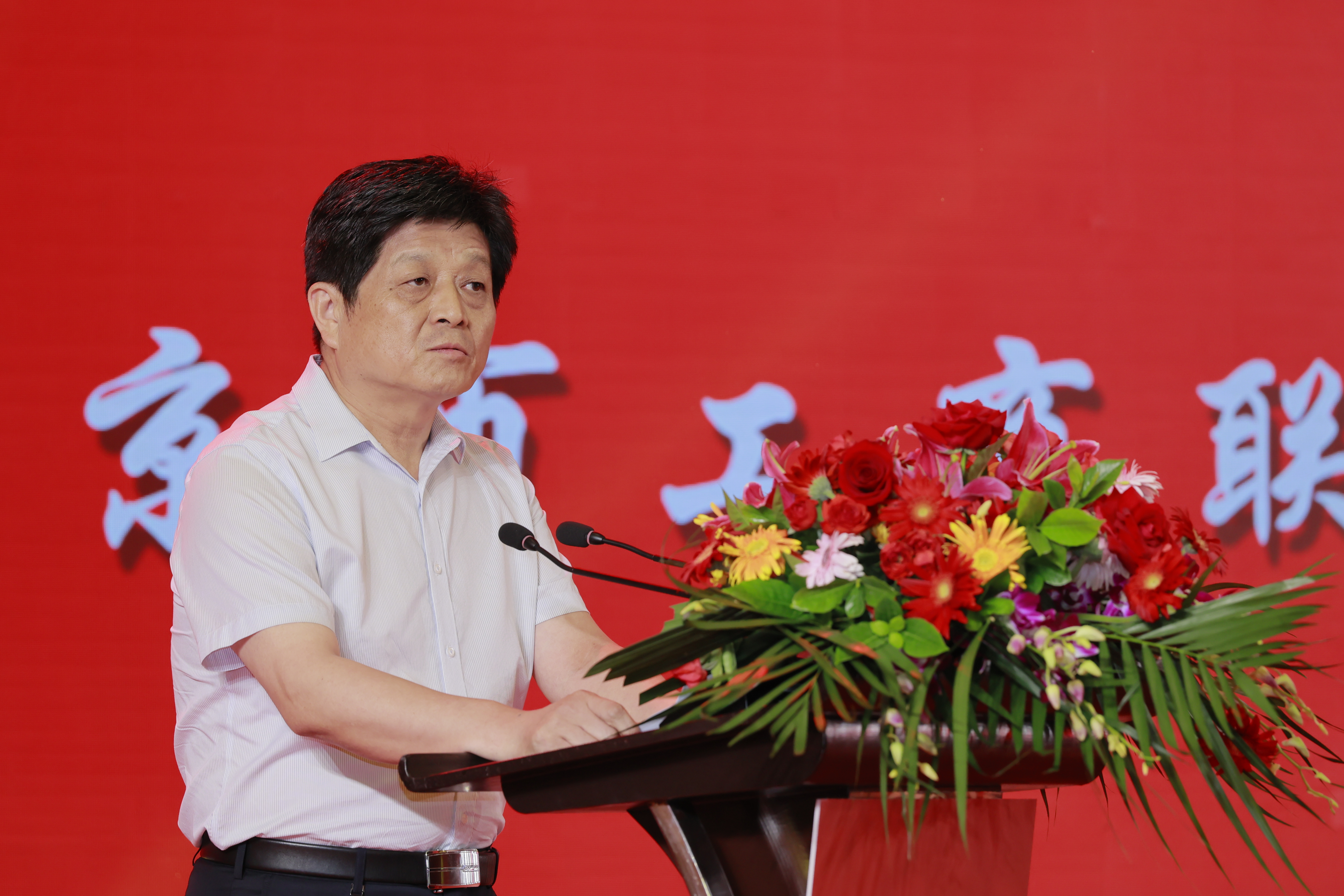 555.jpg 5faf5bd2a1c5448580670aed937f288e.jpeg