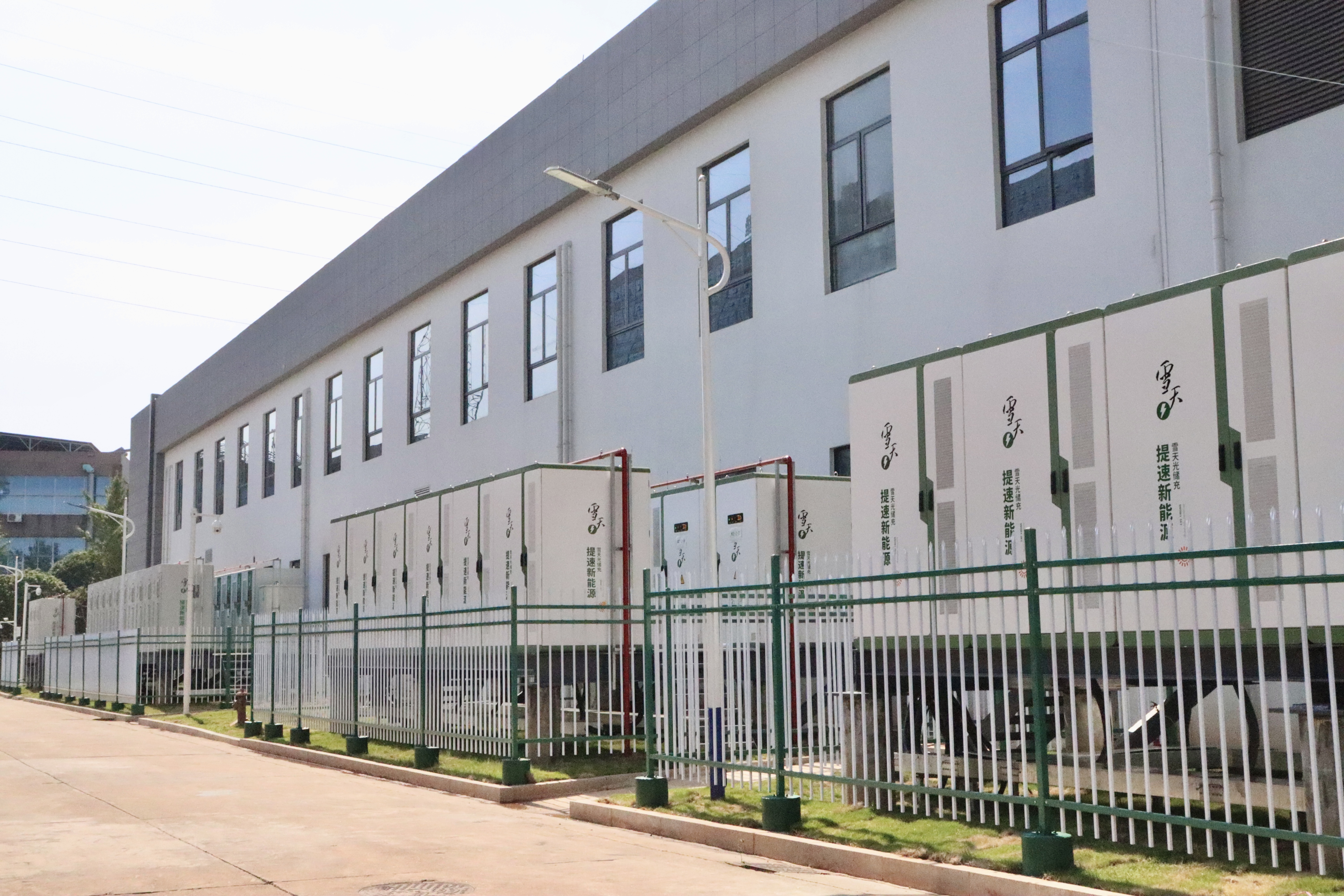 储能电站.jpg f7c318ff84574d3a9ac53802508b38bd.jpeg