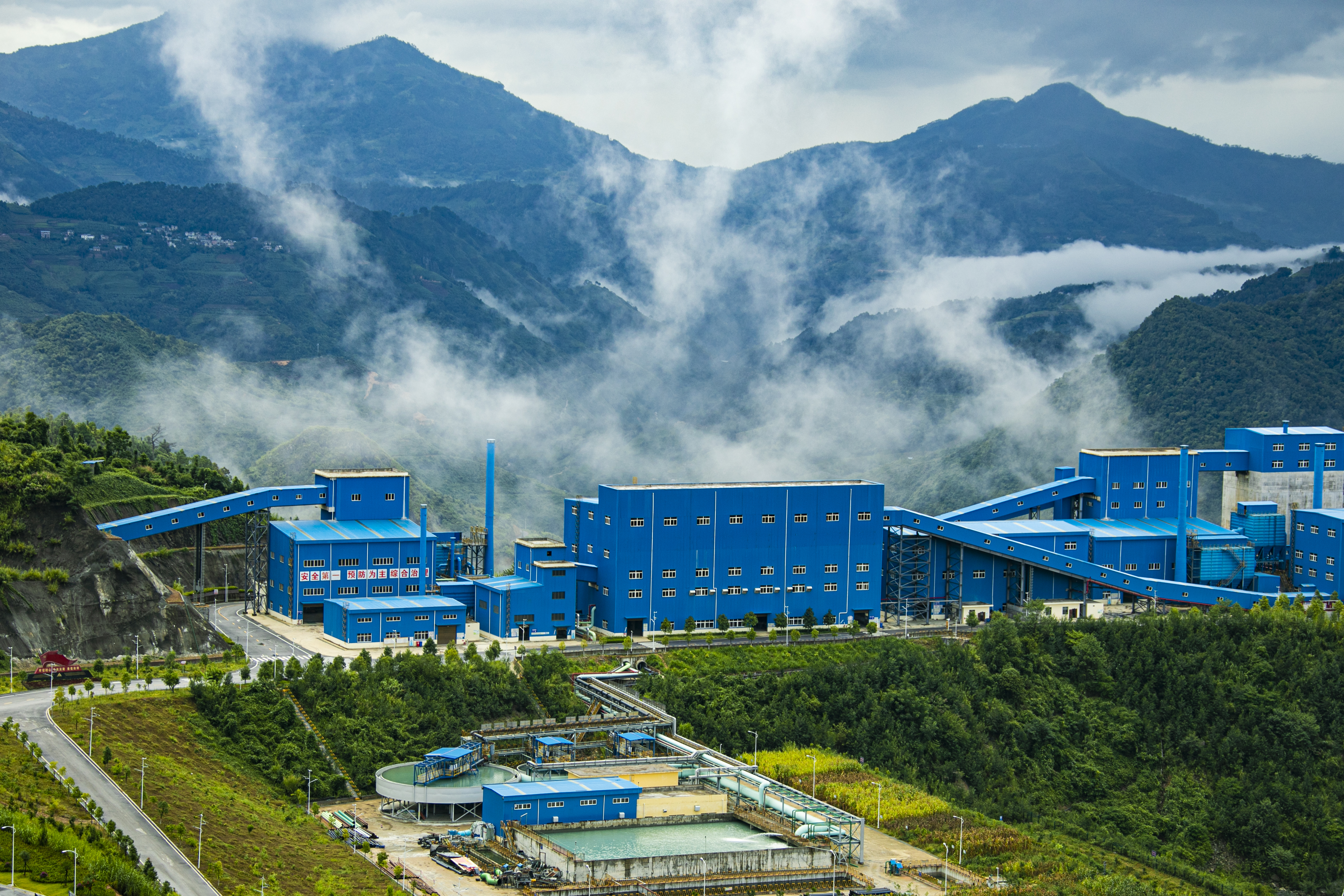 云锡华联锌铟金竹山资源再生车间.jpg 云锡华联锌铟金竹山资源再生车间.jpg