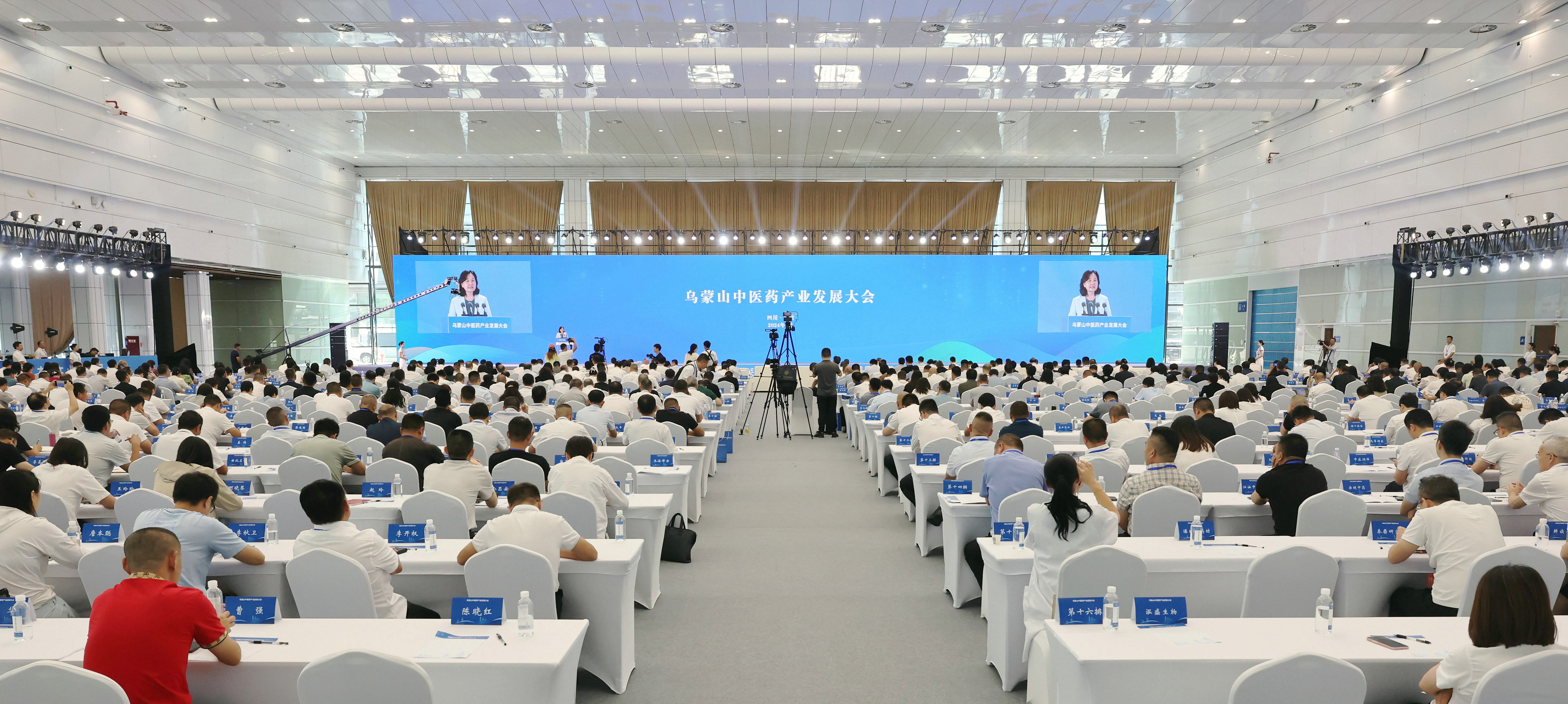 3512be80afda353af5f811500a0d6b7.jpg 4c9905b449f64b4698dc28f114d4b10f.jpeg