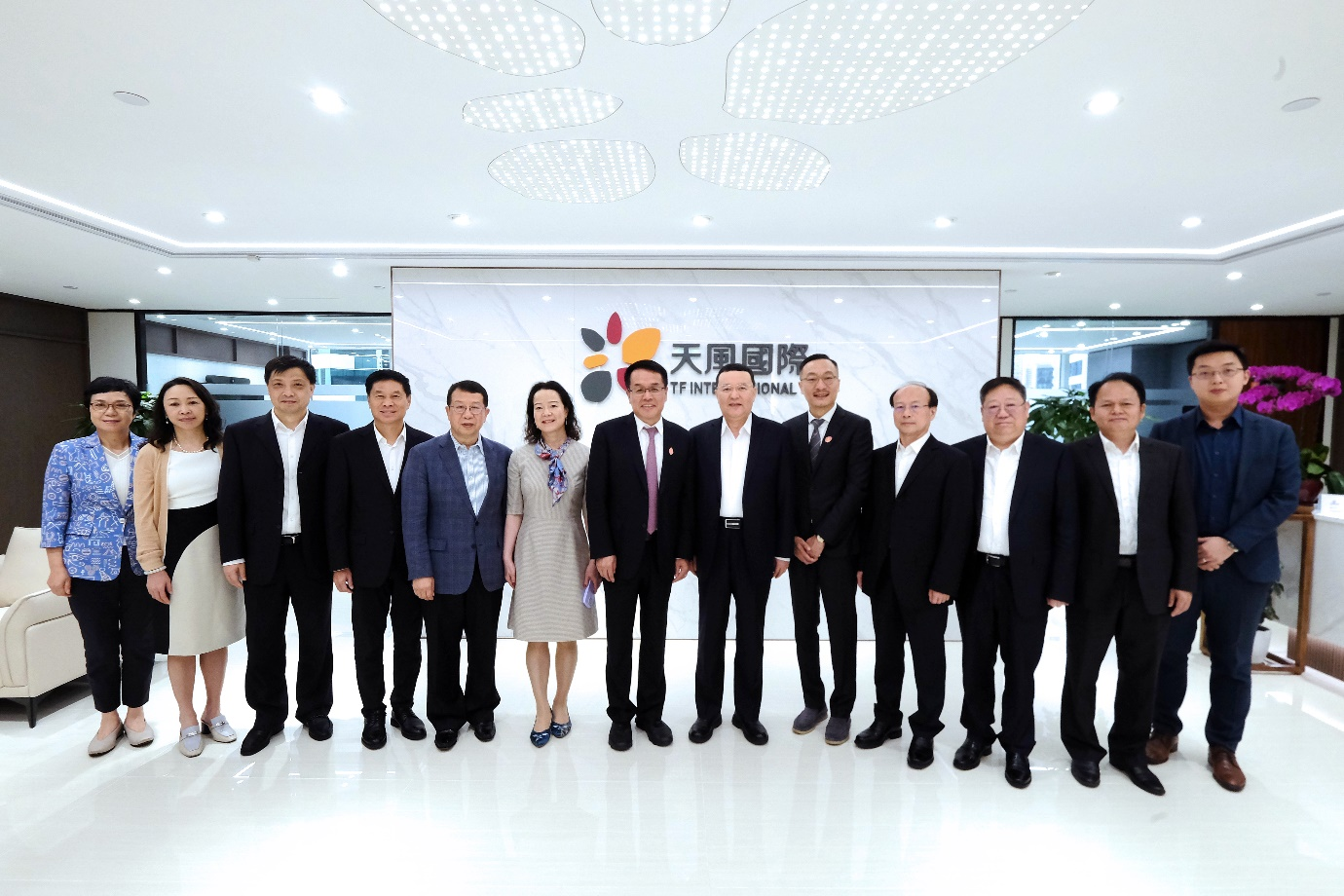 2.png 1478c3184c5a49f2a17a55da93ec9564.png