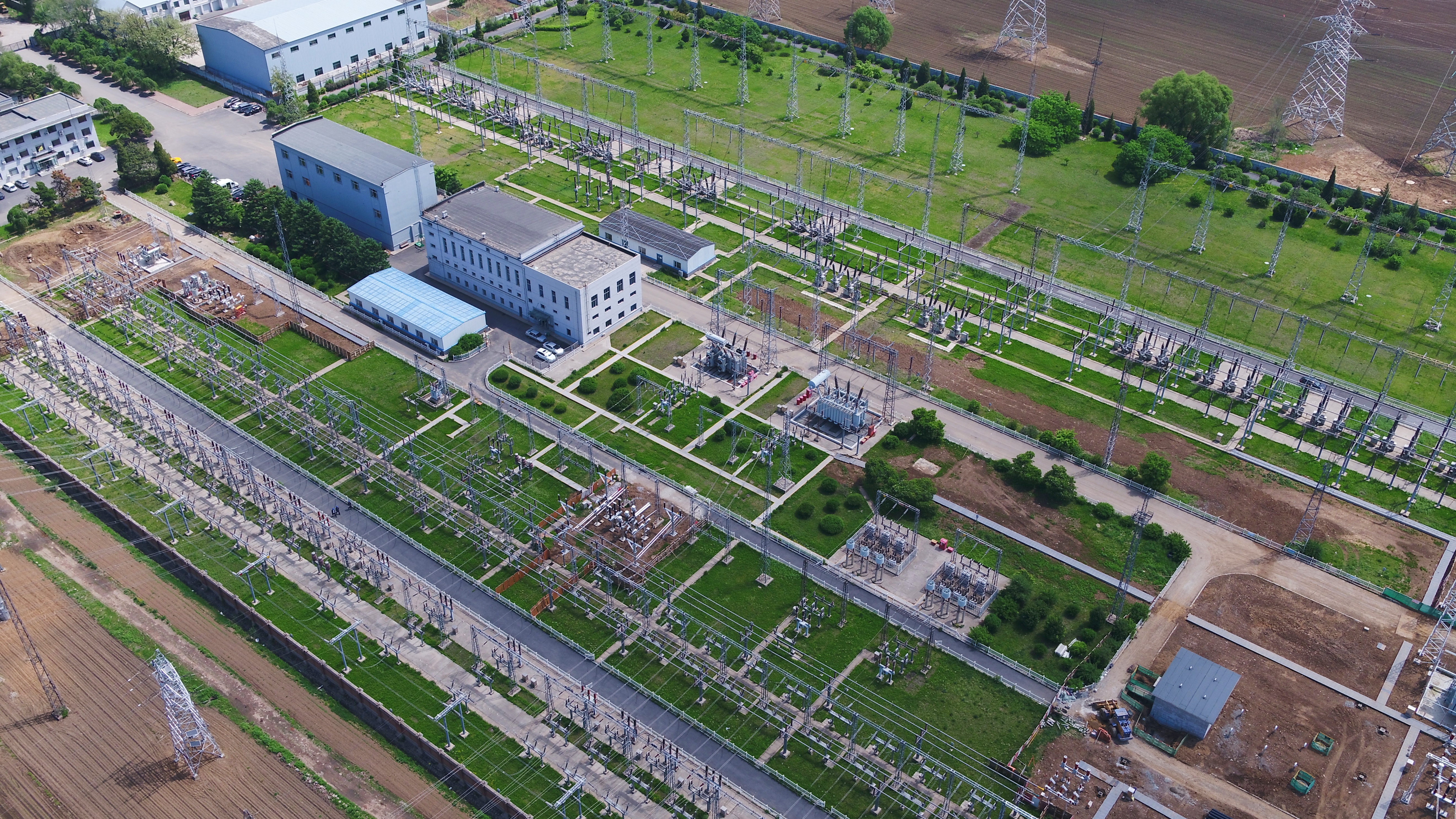 8506d368bc5a4245b786657054bade96.jpeg 8506d368bc5a4245b786657054bade96.jpeg