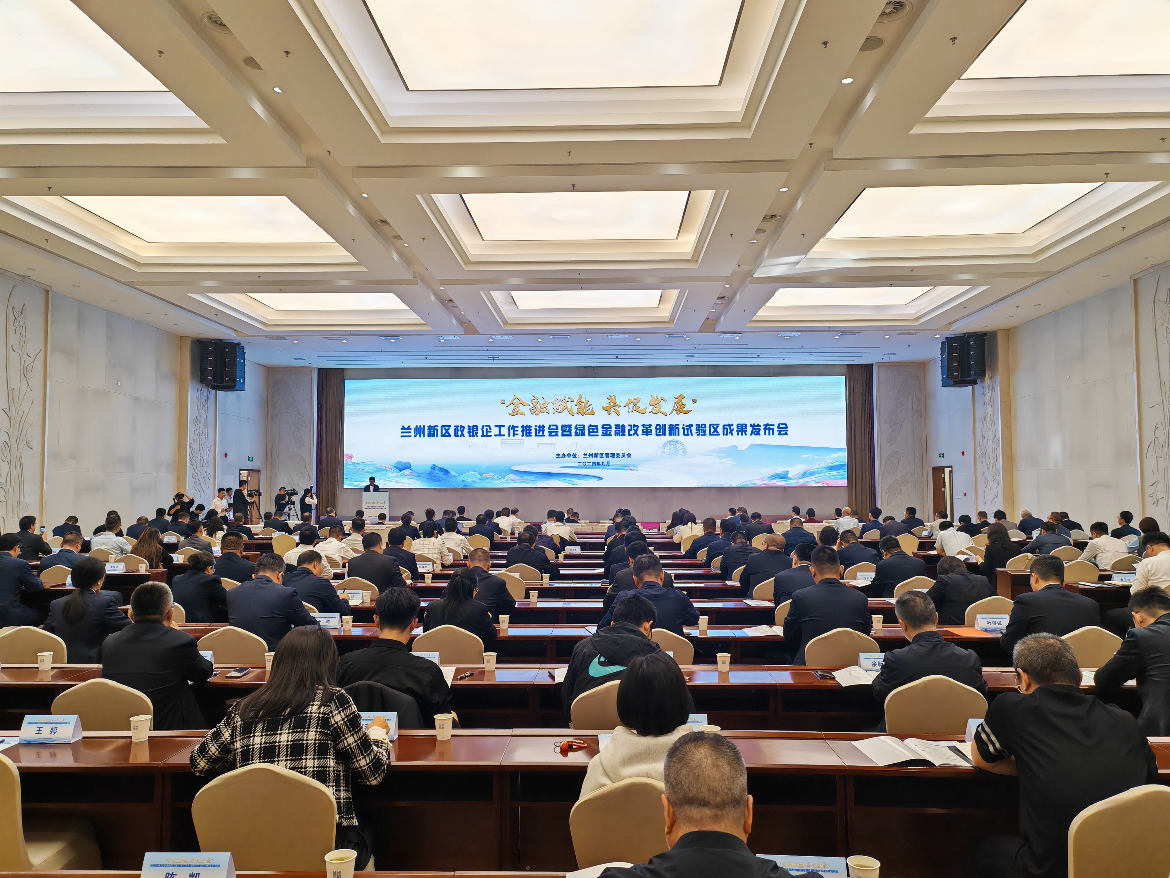 57f7f73d3c68f86c14d56abceeaf64d.jpg 832308bb6db84592805a74b436732736.jpeg