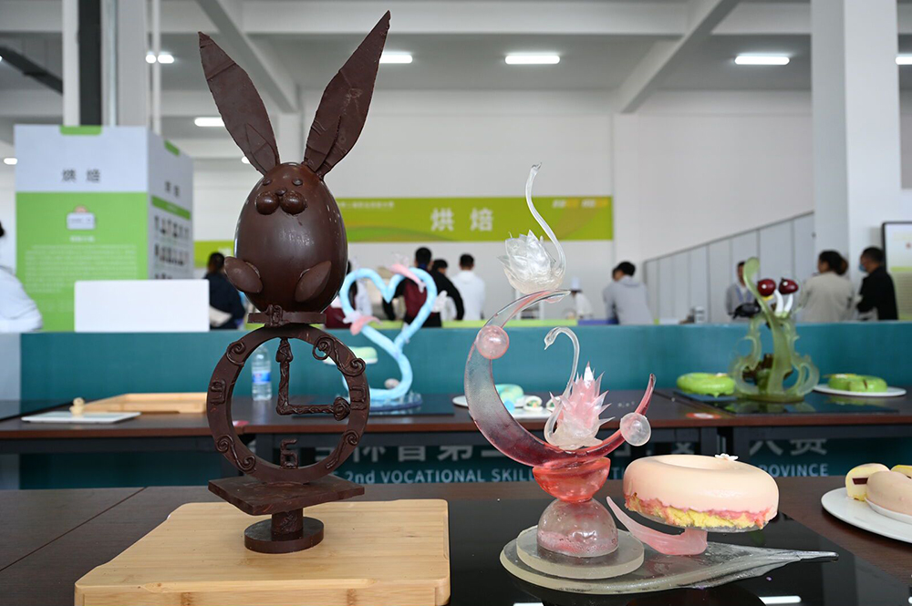 37.jpg 9f2e4a71a8604f068172a560b5084180.jpeg