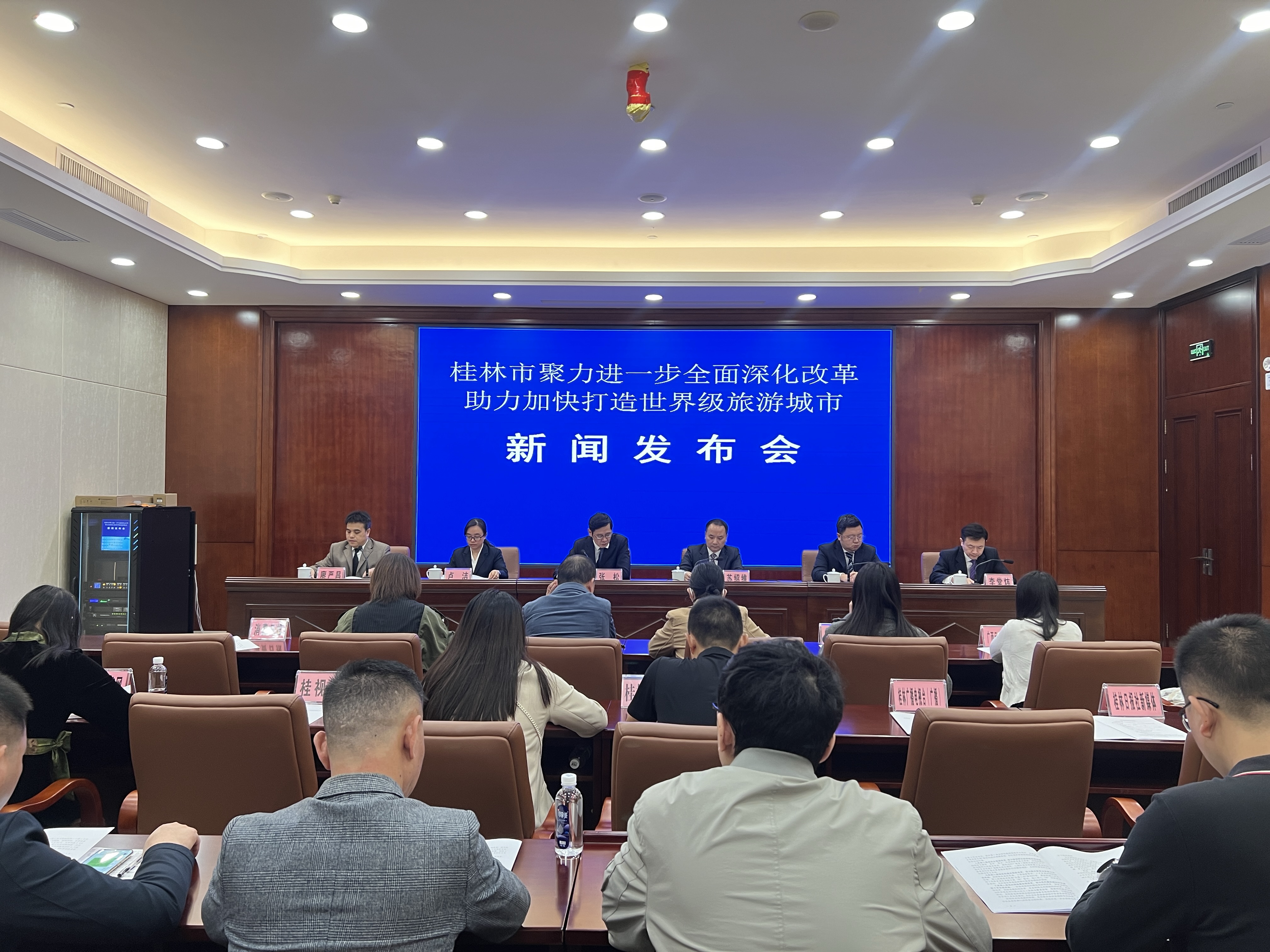 f72167f8fff446fabbc7d6859bcacb70.jpg f72167f8fff446fabbc7d6859bcacb70.jpg