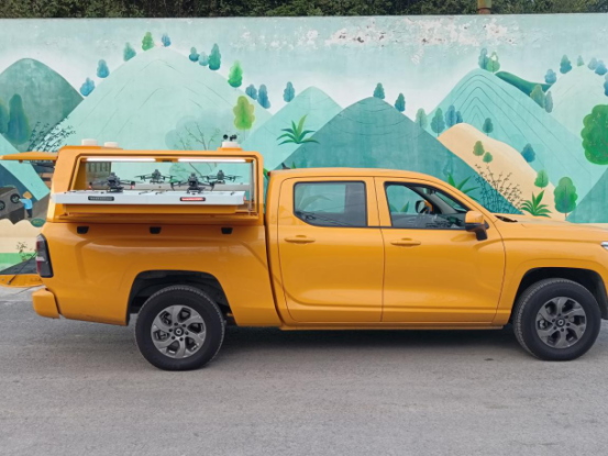 巡检效率提升4倍!重庆首辆新一代“一车四机”移动作业车投用472.png 巡检效率提升4倍!重庆首辆新一代“一车四机”移动作业车投用472.png