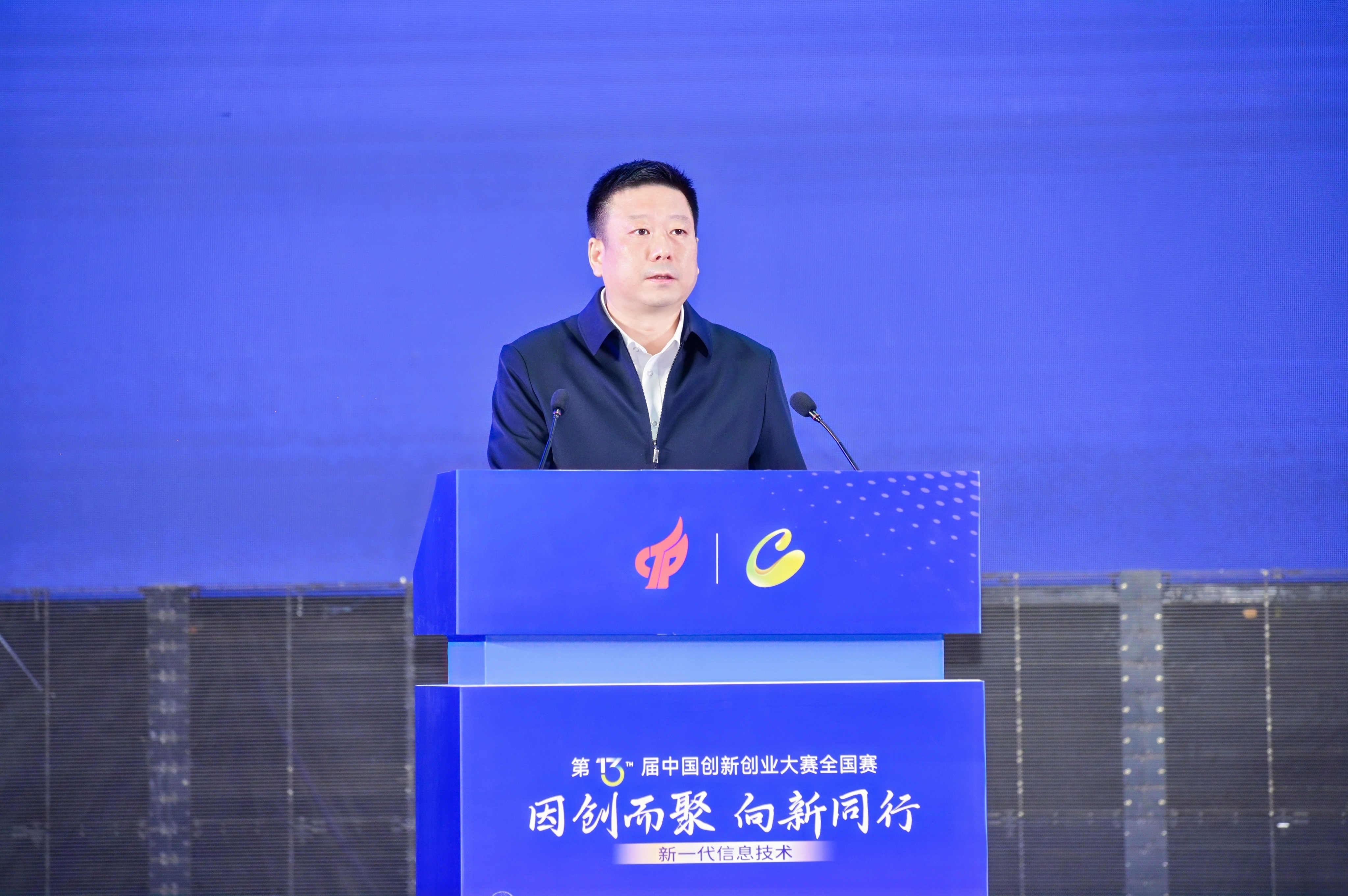 YOY_2935-opq3279979685.jpg YOY_2935-opq3279979685.jpg