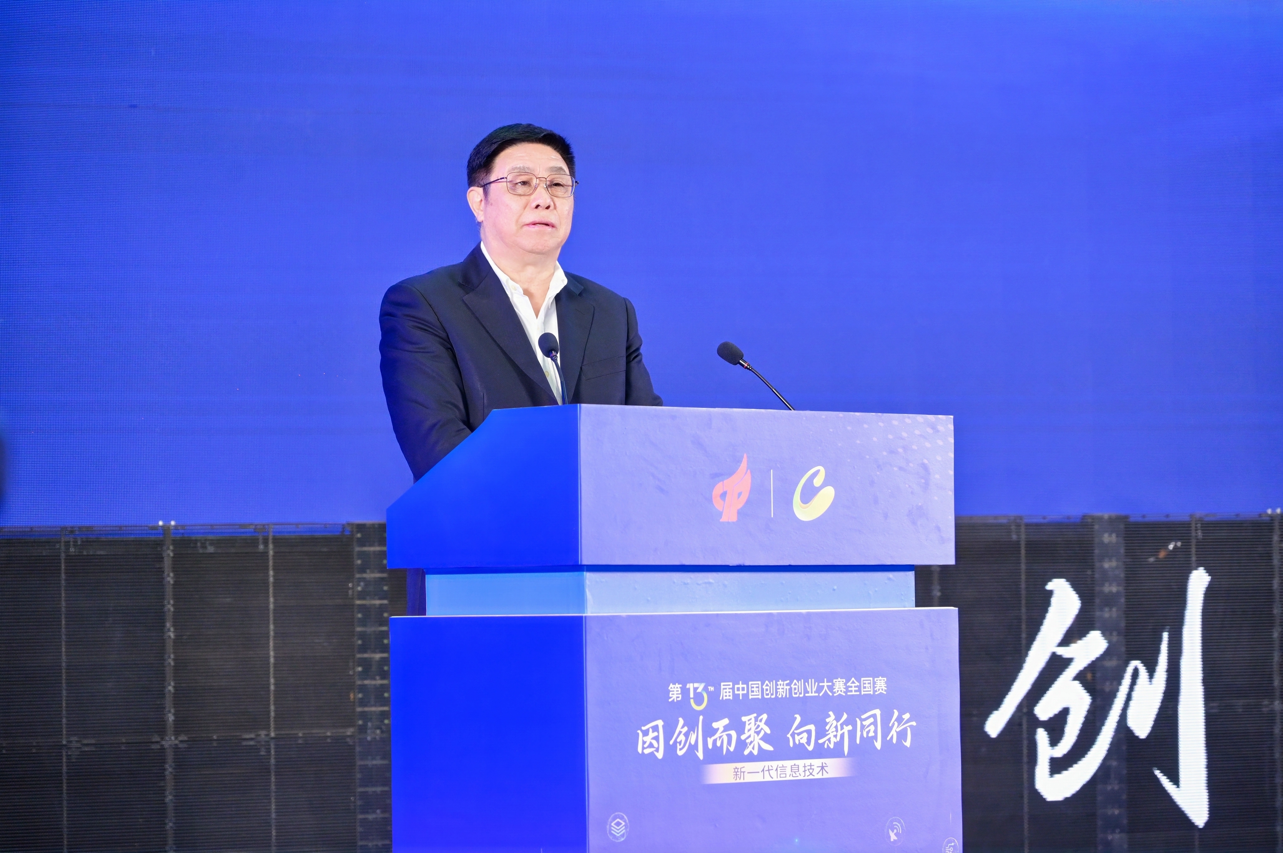 YOY_2779-opq3280004899.jpg YOY_2779-opq3280004899.jpg