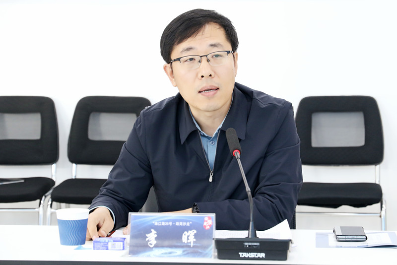 李晖_副本.jpg 李晖_副本.jpg