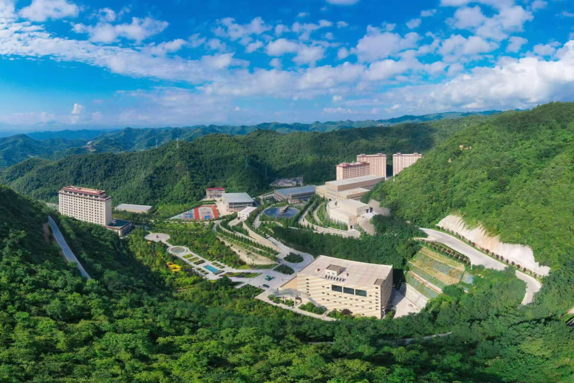 微信图片_20241122203936.jpg a0d77ec97a984ec3903965abcd46414f.jpeg