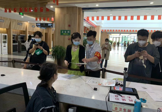 1129353755_1676000571261