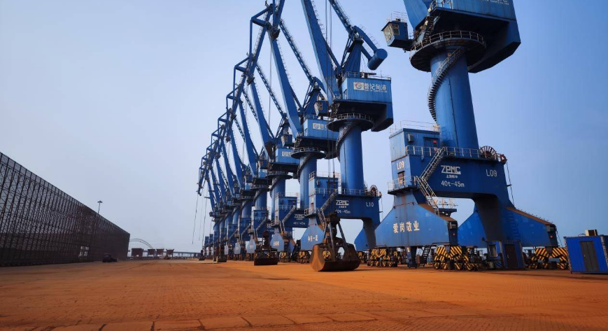 【消息稿】新港口 新挑战！上汽红岩携手友道智途驶入全新场景-修订288.png