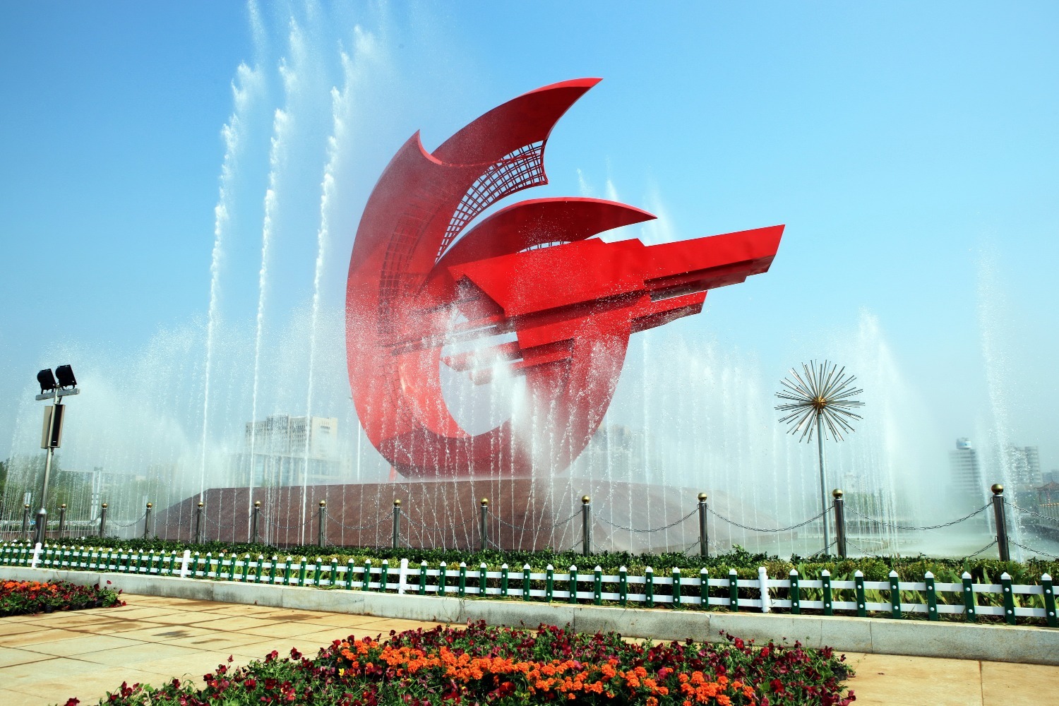 济南钢城区委书记郅颂以立德树人本心建成鲁中教育高地