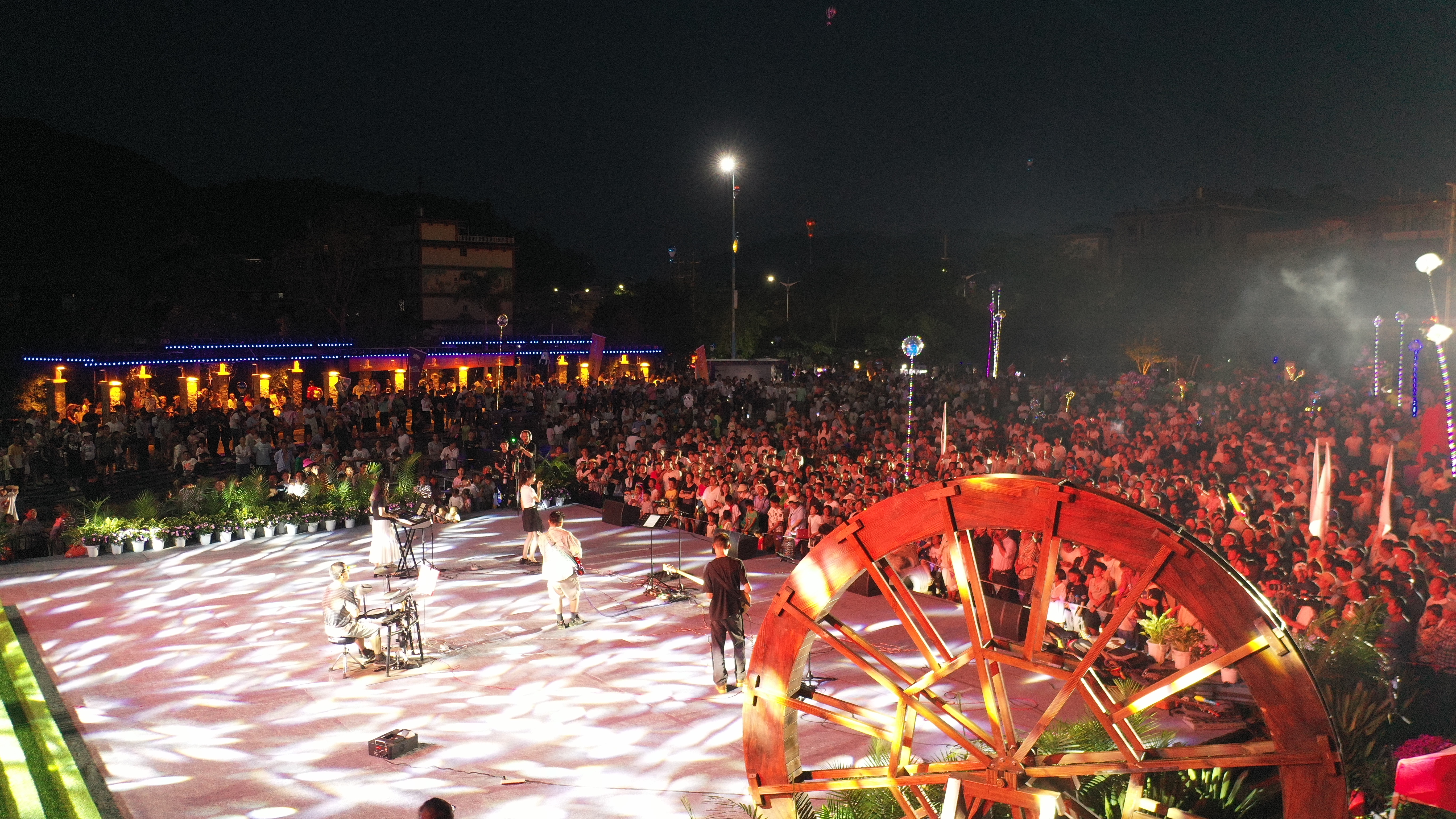 师宗县五龙乡2023年三月三文艺展演 (2).JPG