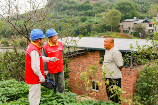 10.25重庆璧山：装上屋顶光伏 享受“阳光红利” (定稿)148.png